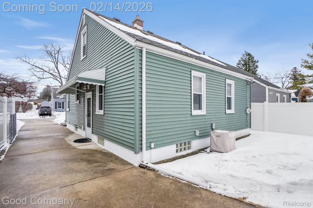1245 West Boulevard, Berkley, MI 48072