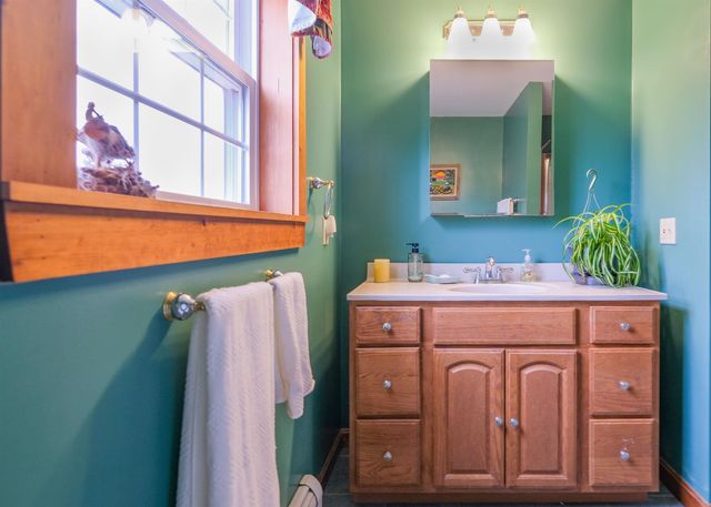 5 Malagash Road, Reading, VT 05062