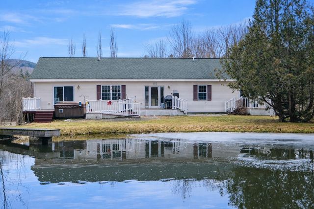 5 Malagash Road, Reading, VT 05062