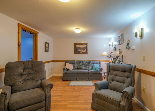 5 Malagash Road, Reading, VT 05062