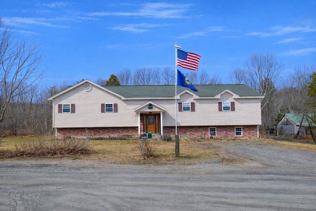 5 Malagash Road, Reading, VT 05062
