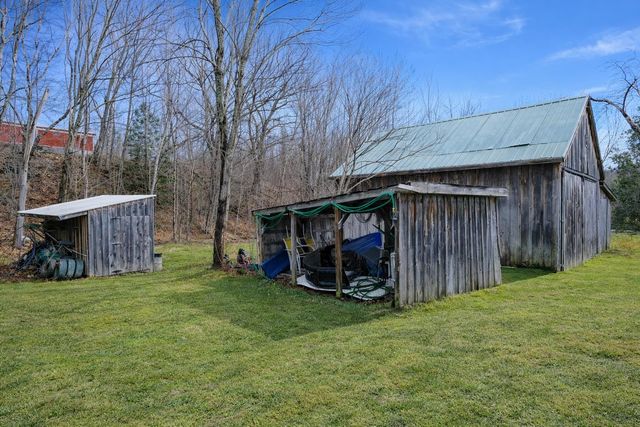 5 Malagash Road, Reading, VT 05062