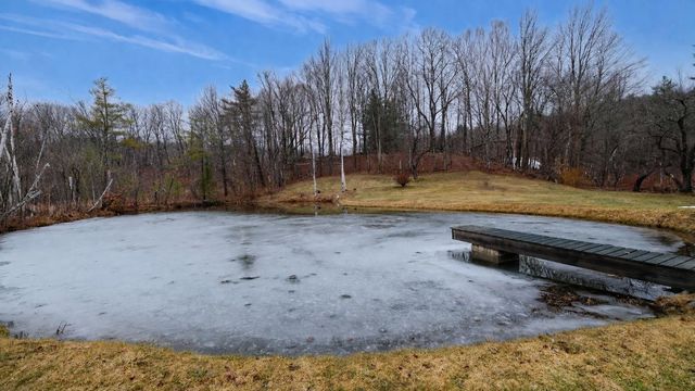 5 Malagash Road, Reading, VT 05062