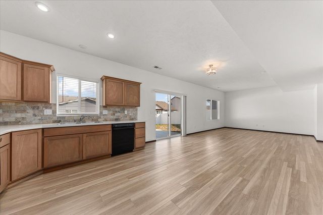 10520 W Lingonberry Rd, Cheney, WA 99004