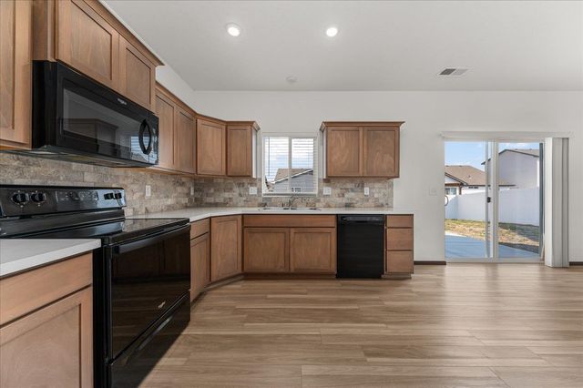 10520 W Lingonberry Rd, Cheney, WA 99004