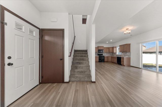 10520 W Lingonberry Rd, Cheney, WA 99004