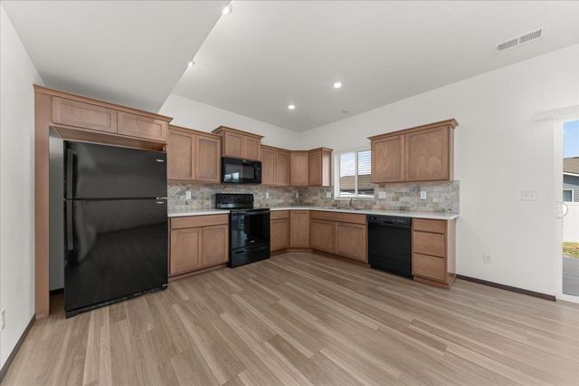 10520 W Lingonberry Rd, Cheney, WA 99004