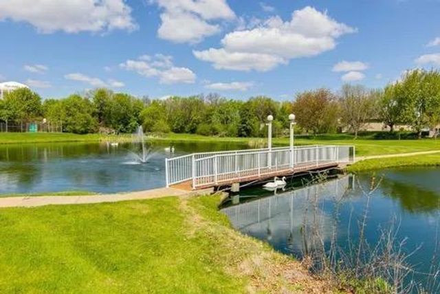 10630 Rockford Road 112, Plymouth, MN 55442