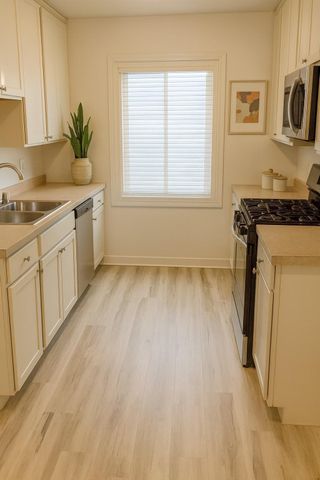 10630 Rockford Road 112, Plymouth, MN 55442