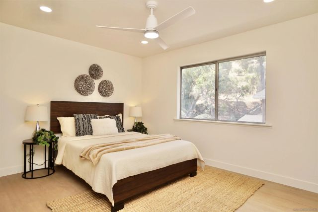 4228 Vista Del Rio Way 1, Oceanside, CA 92057