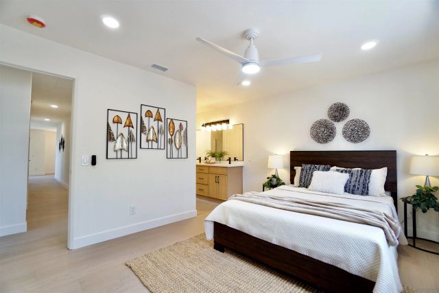 4228 Vista Del Rio Way 1, Oceanside, CA 92057