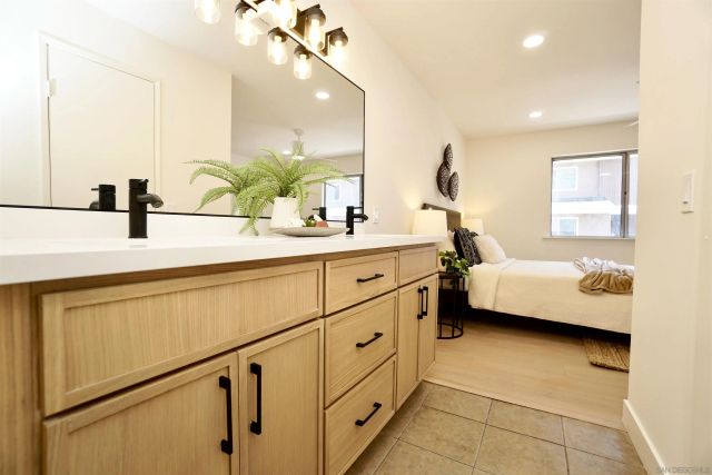 4228 Vista Del Rio Way 1, Oceanside, CA 92057