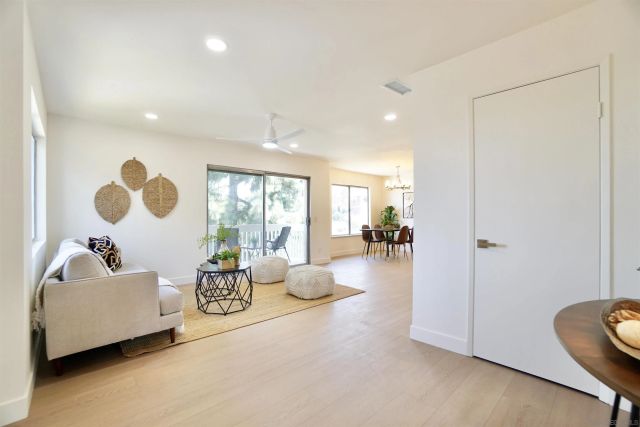 4228 Vista Del Rio Way 1, Oceanside, CA 92057