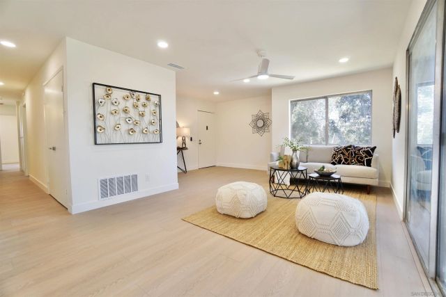 4228 Vista Del Rio Way 1, Oceanside, CA 92057