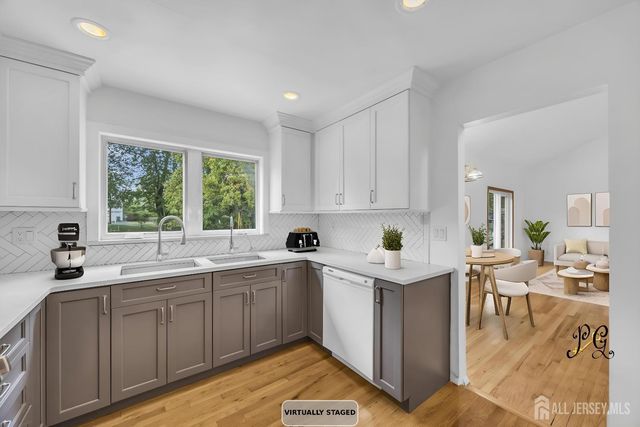 23 Barlow Road, Edison, NJ 08817