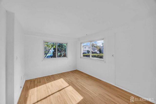 23 Barlow Road, Edison, NJ 08817