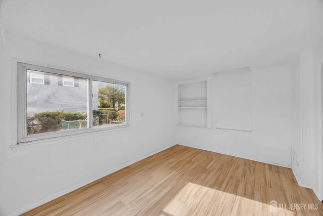 23 Barlow Road, Edison, NJ 08817