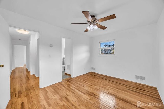 23 Barlow Road, Edison, NJ 08817