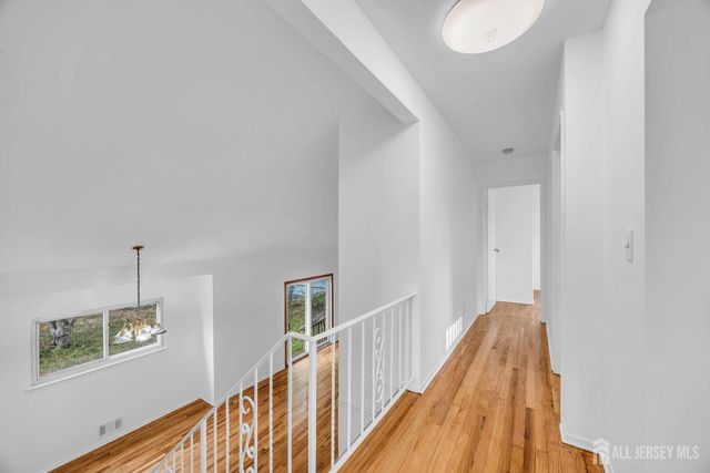 23 Barlow Road, Edison, NJ 08817