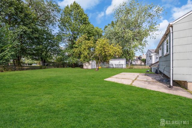 23 Barlow Road, Edison, NJ 08817