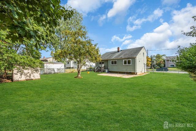 23 Barlow Road, Edison, NJ 08817