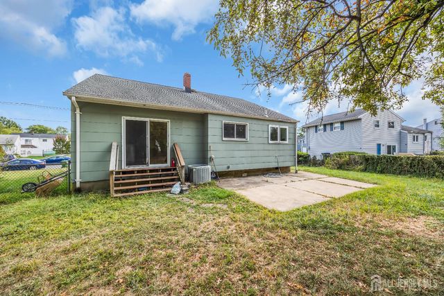 23 Barlow Road, Edison, NJ 08817