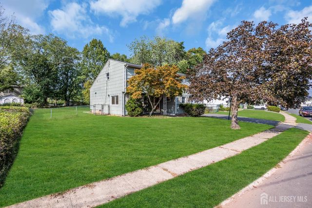 23 Barlow Road, Edison, NJ 08817