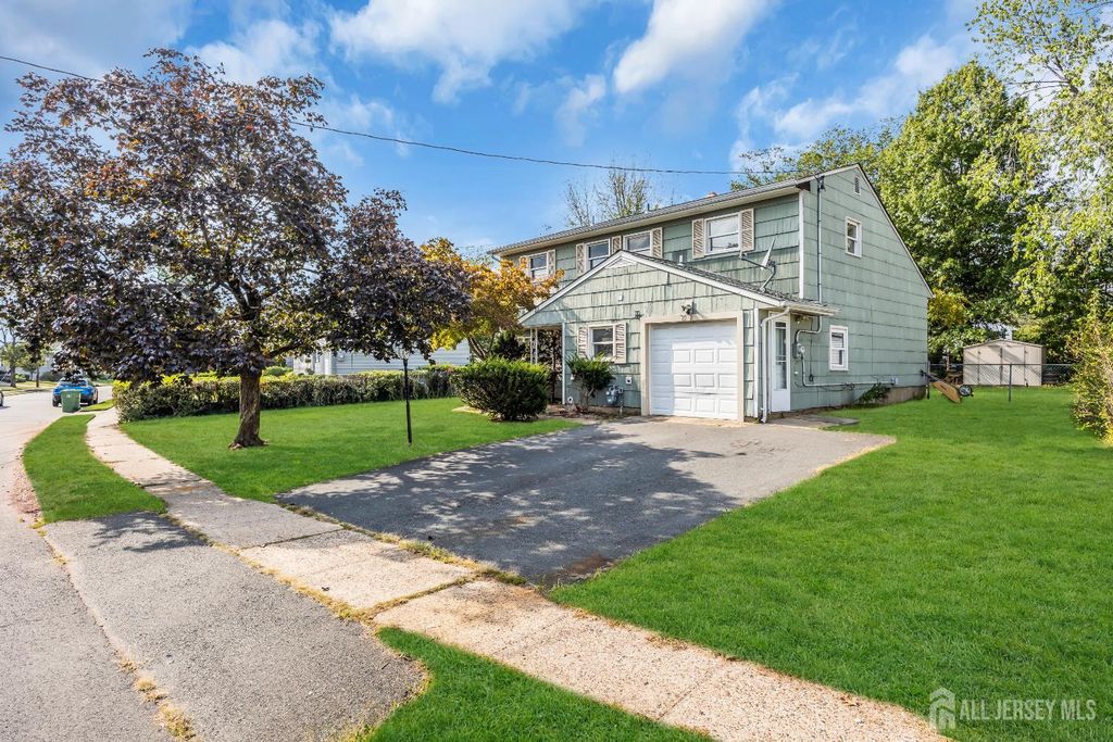 23 Barlow Road, Edison, NJ 08817