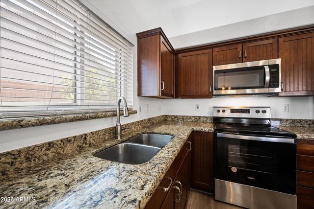 1331 N KINGSTON Street, Gilbert, AZ 85233