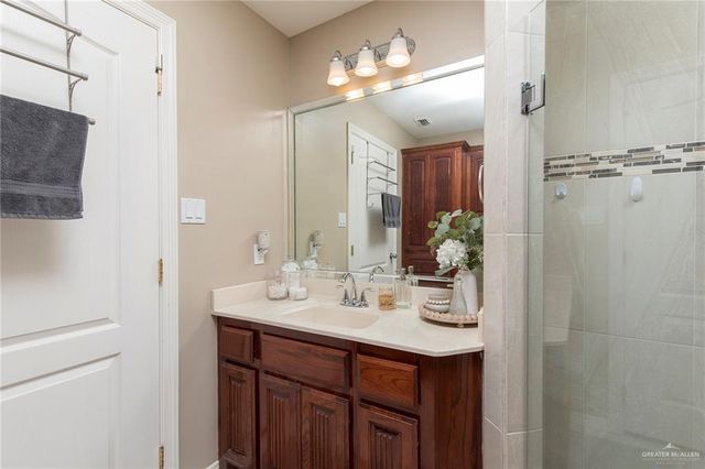 3317 Kingsborough Avenue, Mcallen, TX 78504