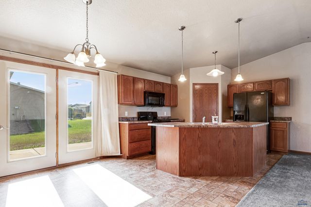 716 OLD CAVALRY RD, Box Elder, SD 57719