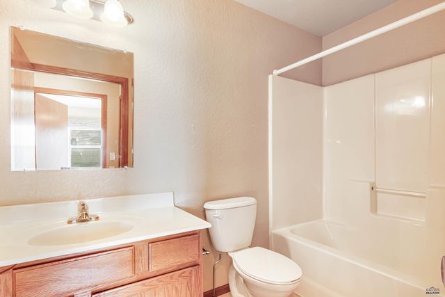 716 OLD CAVALRY RD, Box Elder, SD 57719