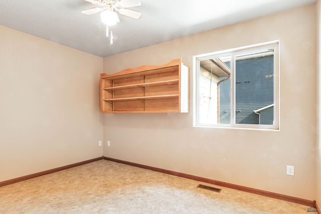 716 OLD CAVALRY RD, Box Elder, SD 57719