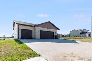 716 OLD CAVALRY RD, Box Elder, SD 57719