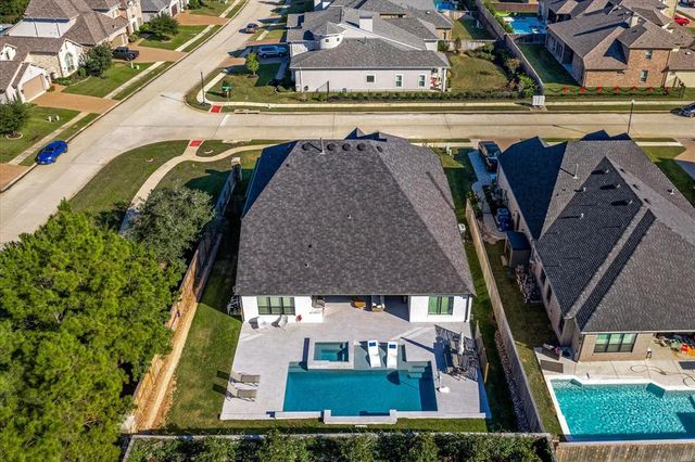 1006 Oak Summit Lane, Conroe, TX 77384