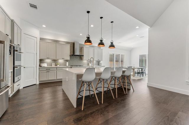 1006 Oak Summit Lane, Conroe, TX 77384