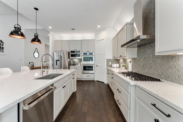 1006 Oak Summit Lane, Conroe, TX 77384