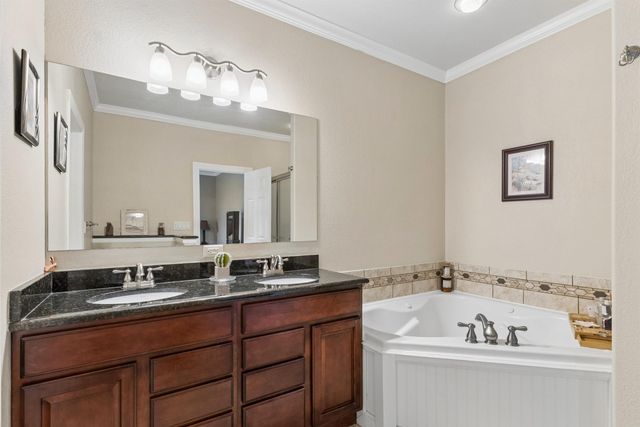 2709 Falcon Lane, Cedar Falls, IA 50613