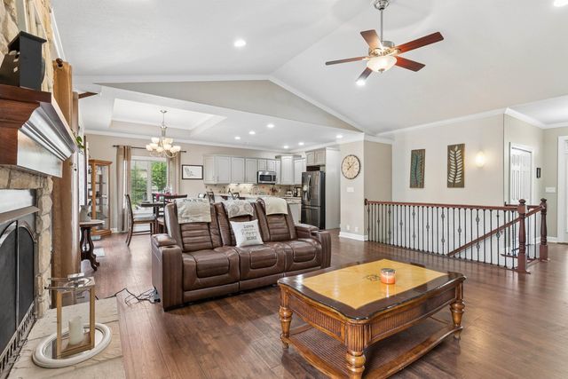 2709 Falcon Lane, Cedar Falls, IA 50613