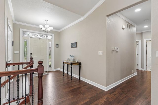 2709 Falcon Lane, Cedar Falls, IA 50613