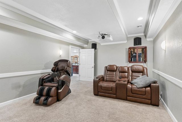 2709 Falcon Lane, Cedar Falls, IA 50613