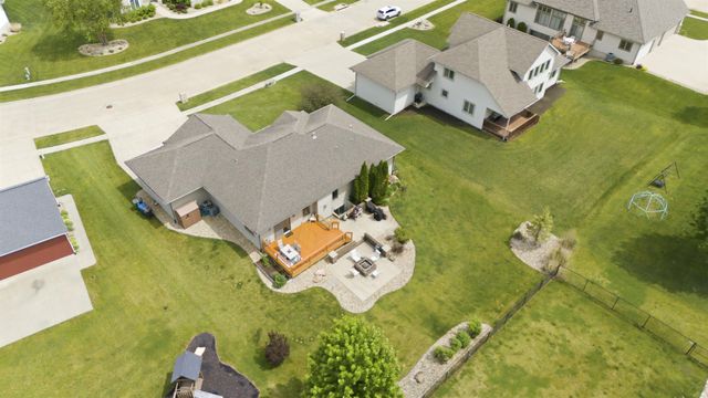 2709 Falcon Lane, Cedar Falls, IA 50613