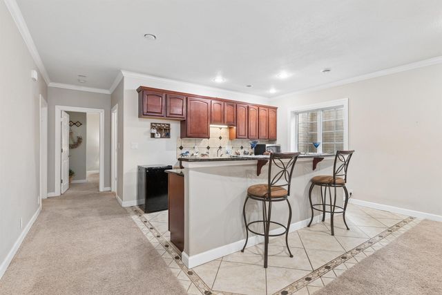 2709 Falcon Lane, Cedar Falls, IA 50613