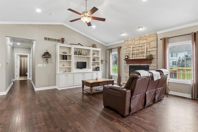 2709 Falcon Lane, Cedar Falls, IA 50613