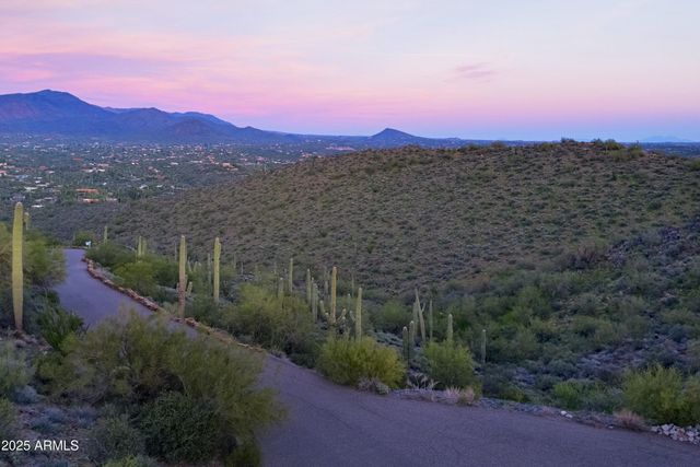 39332 N OLD STAGE Road -, Cave Creek, AZ 85331