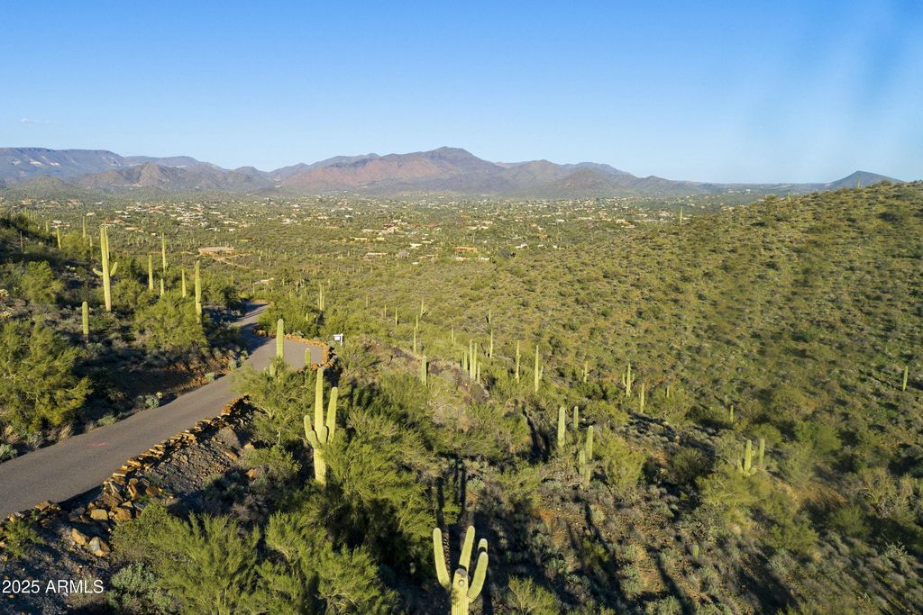 39332 N OLD STAGE Road -, Cave Creek, AZ 85331 — photo 2