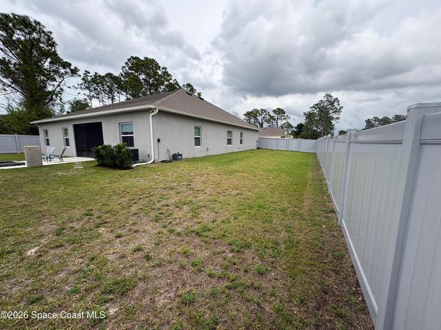 2298 Harbison Avenue SW, Palm Bay, FL 32908