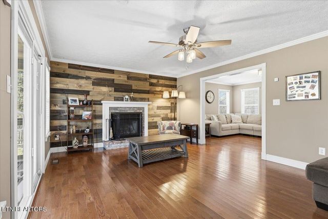 105 Carl Terry Rd, Wartburg, TN 37887