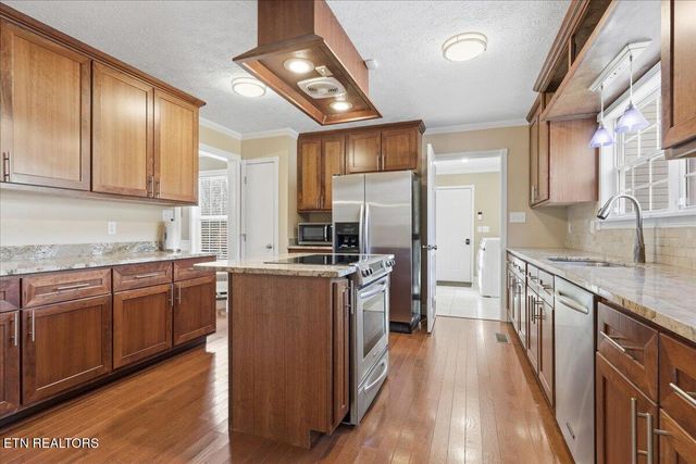 105 Carl Terry Rd, Wartburg, TN 37887