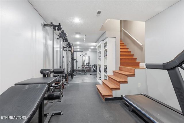 105 Carl Terry Rd, Wartburg, TN 37887